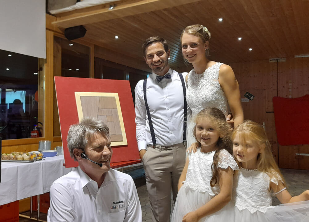 Gruppe bei einer Feier.